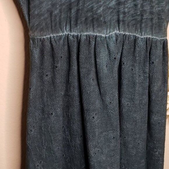 Amadi open back eyelet dress green size small - Picture 6 of 12